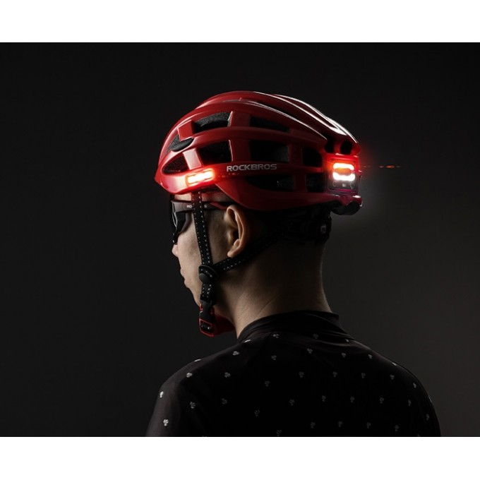 Cască AERIUM ROCKBROS Ultralight cu lanternă cu LED neagră